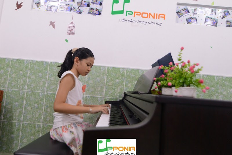 Lớp piano cho trẻ em Thủ Đức - Bé Minh Anh