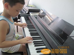 Bé Triệu Vĩ - Lớp học đàn piano Thủ Đức