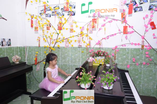 Bé Quỳnh Lam - Lớp học Piano trẻ em Thủ Đức của Trung Tâm Âm Nhạc Upponia