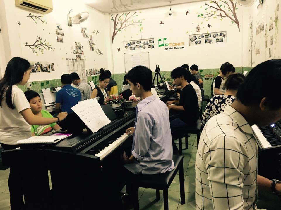 Lớp học piano chuyên ngành sư phạm âm nhạc tuyển sinh