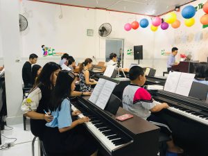Lớp học piano cho trẻ em của Upponia